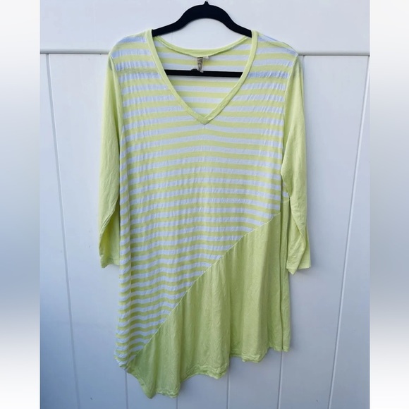 Comfy USA lime green striped V-neck blouse size X-Large - Picture 4 of 6
